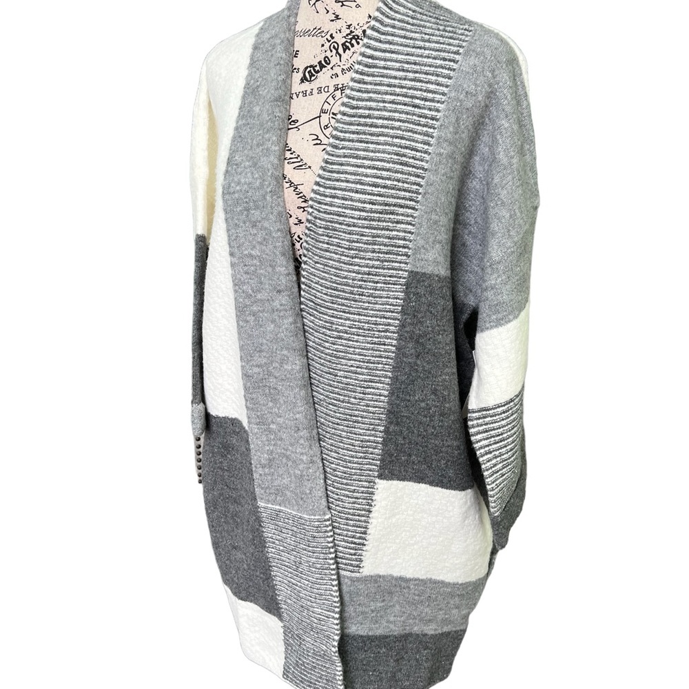 Cyrus Sweater - Picture 4 of 11